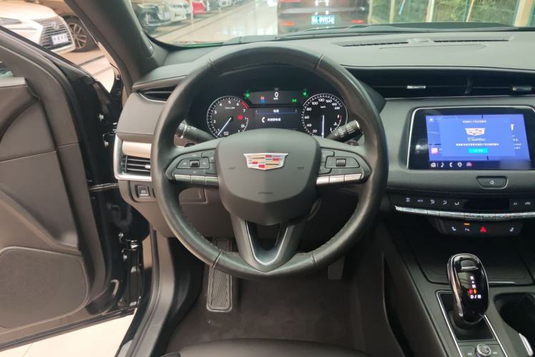 Used Cadillac XT4 2021 28T Two-Wheel Drive Leading Version Steering Wheel