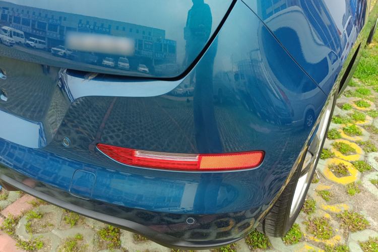 Used ORA Good Cat 2023 401 km Standard Range Luxury Version Lithium Iron Phosphate Right Rear Taillight