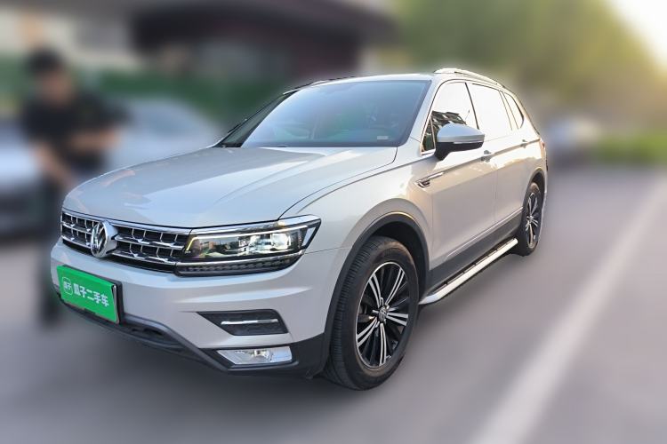 Used Volkswagen Tiguan L 2017 380TSI Automatic All-Wheel-Drive Luxury Edition