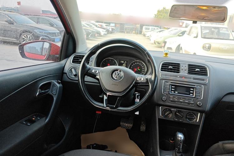 Used Volkswagen Polo 2016 1.6L Automatic Comfort Model

