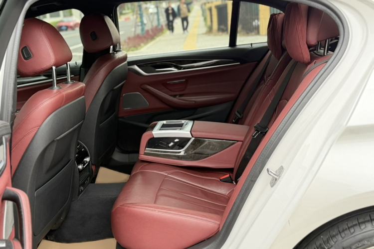 Used BMW 5 Series 2020 530Li Luxury Edition M Sport Package Interior 2