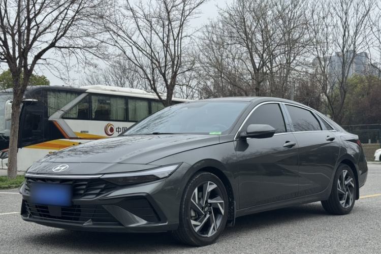 Used Hyundai Elantra 2023 1.5L CVT LUX Prestige Edition