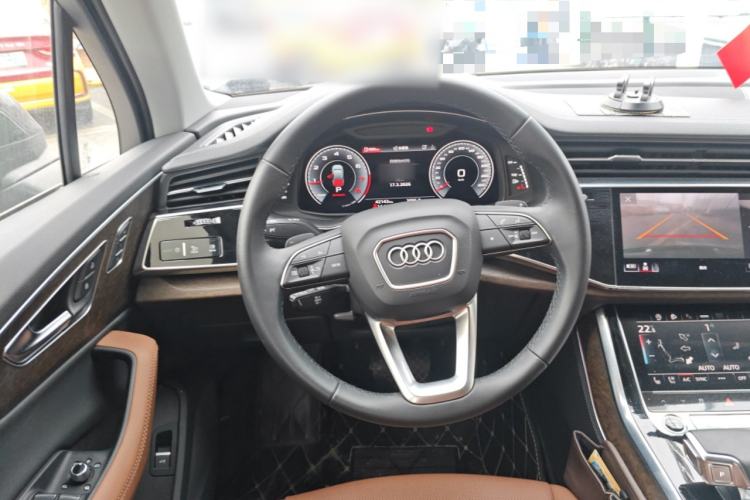 Used Audi Q7 2023 45 TFSI quattro S line Sport model