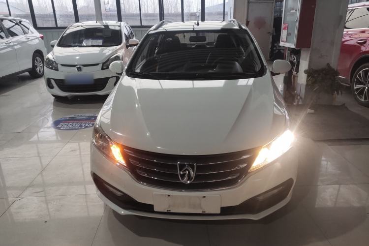 Used Baojun 310 2017 1.5L Automatic Fashion Model
