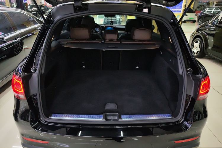 Used Mercedes-Benz GLC 2020 Facelift GLC 300 L 4MATIC Dynamic Edition
