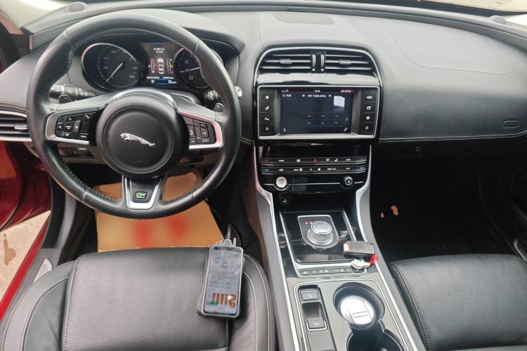 Used Jaguar XE 2015 2.0T 200 PS R-Sport