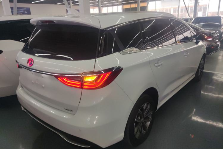 Used BYD Song MAX 2019 1.5T Automatic Smart Connect Prestige Model 6 Seats China VI Standard
