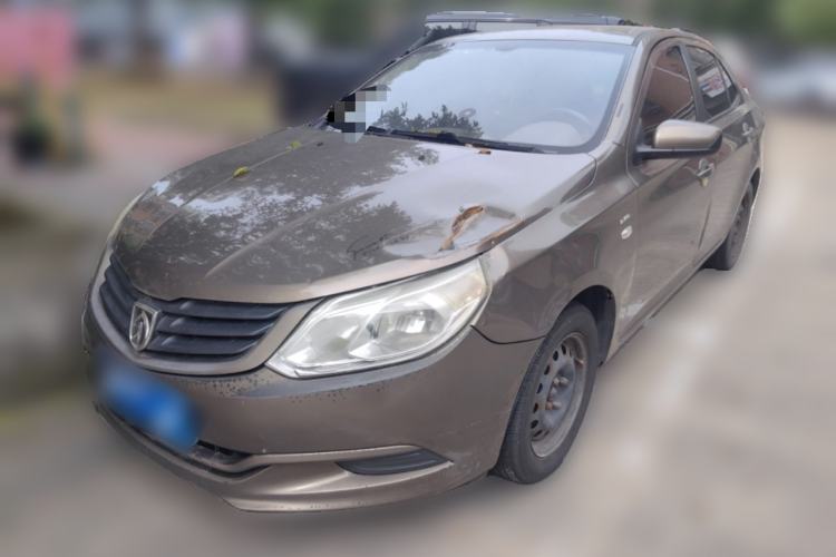 Used Baojun 630 2013 1.5L manual standard version