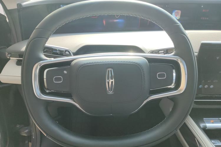 Used Lincoln Nautilus 2025 2.0T Four-Wheel Drive Luxury Edition
