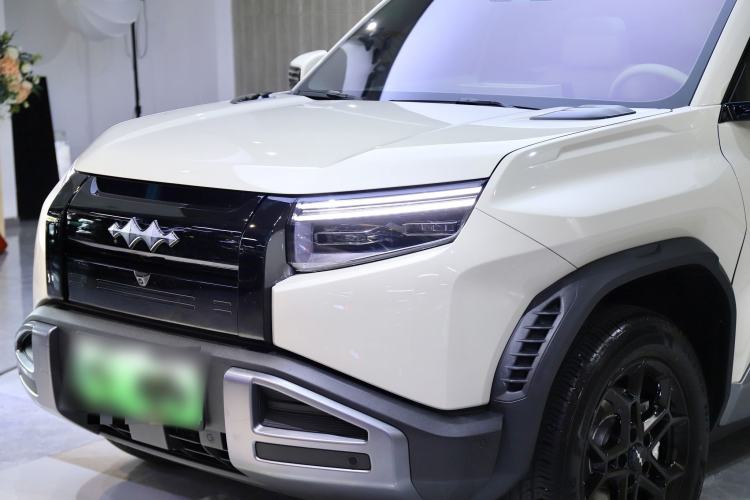 Used Formula Leopard Titanium 3 2025 501 km Range Rear-Wheel Drive Intelligent Driving Max Edition
