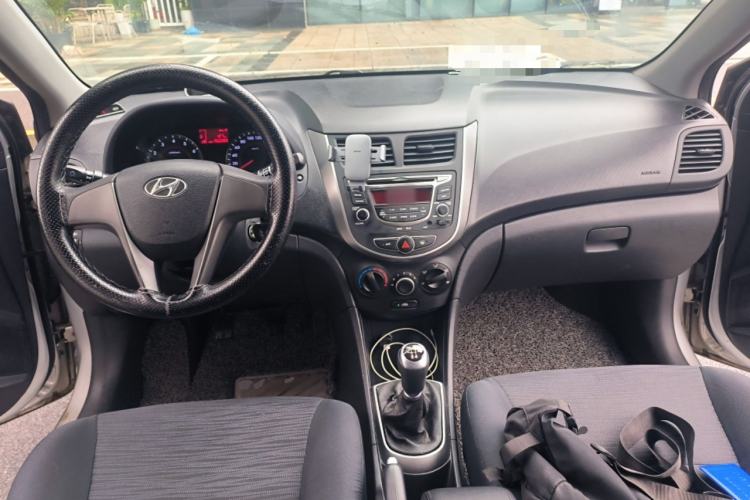 Used Hyundai Verna Ray 2014 1.4L Manual GLX
