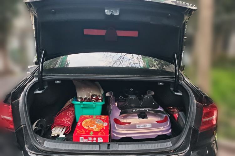 Used Volkswagen Magotan 2018 Facelift 380TSI DSG Luxury Version Trunk