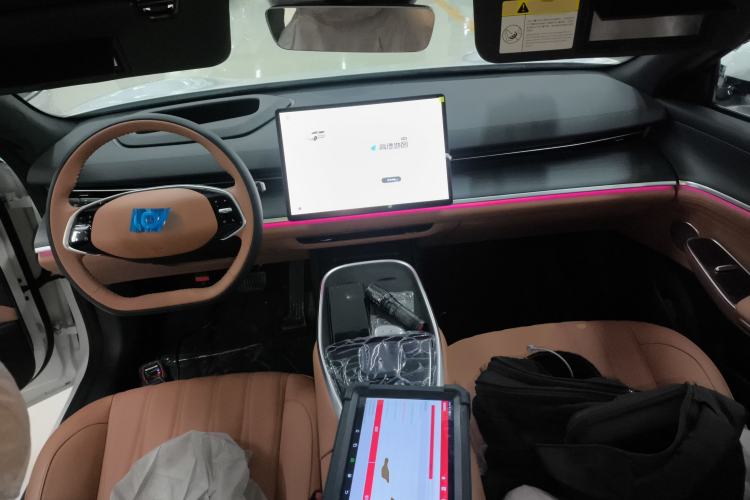 Used CHANGAN NEVO A07 2025 Range-Extended "True Fragrant" Edition 230 Flagship Model Center Console