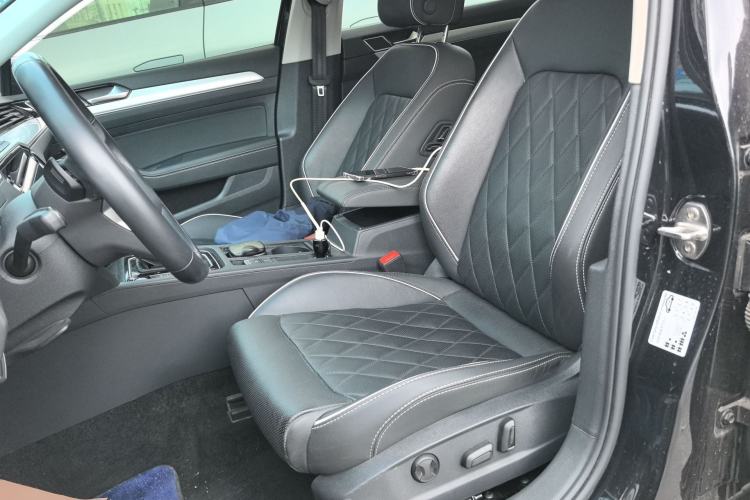 Used Volkswagen Magotan GTE Plug-in Hybrid 2022 GTE Luxury Model Left Front Seat