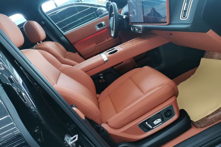 Used Li Auto L8 2024 Pro Model
