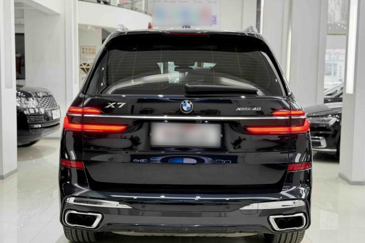 Used BMW X7 2023 xDrive40i Luxury M Sport Package Exterior 4
