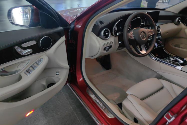 Used Mercedes-Benz C-Class 2015 C 200 L
