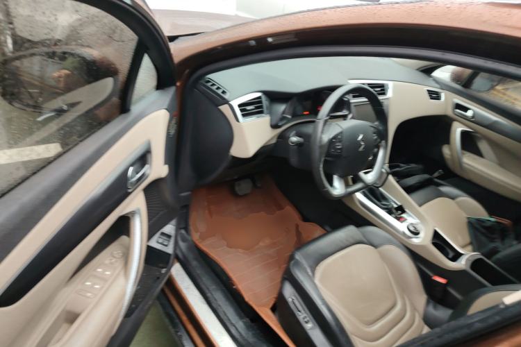 Used DS 6 2014 1.6T Elegant Version THP160