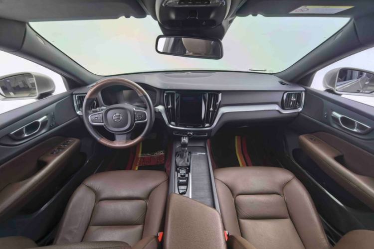 Used Volvo S60 2020 T4 Zhiyi Luxury Edition