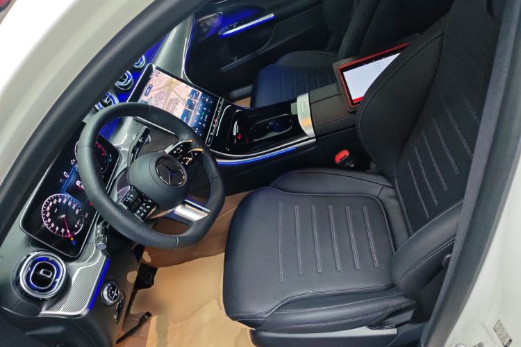 Used Mercedes-Benz C-Class 2024 Second Facelift C 260 L Starry Night Sport Edition Left Front Seat