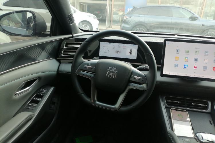 Used BYD Qin L 2025 DM-i Smart Drive 80KM Leading Model Steering Wheel