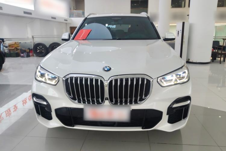 Used BMW X5 2022 xDrive 40Li Luxury Edition M Sport Package Front