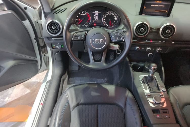 Used Audi A3 2019 Limousine 35 TFSI Fashion Edition China V standard
