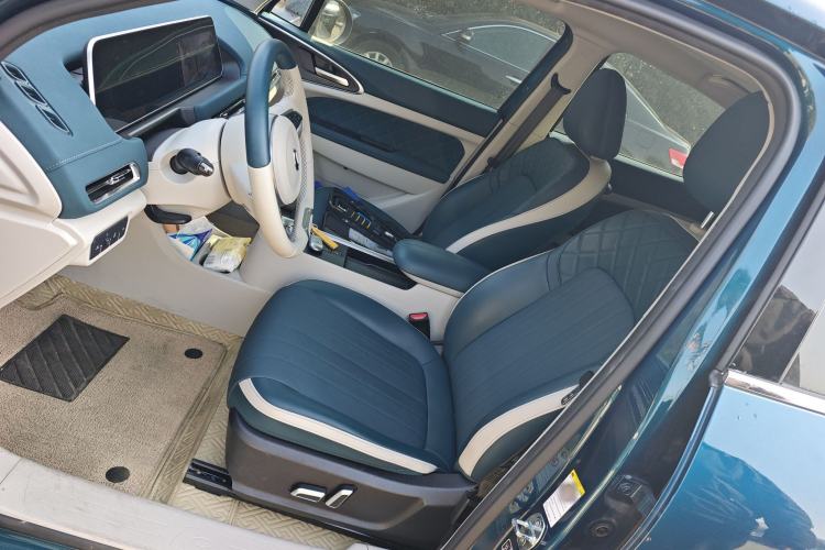 Used ORA Good Cat 2021 400km Standard Range Venus Edition Lithium Iron Phosphate Left Front Seat