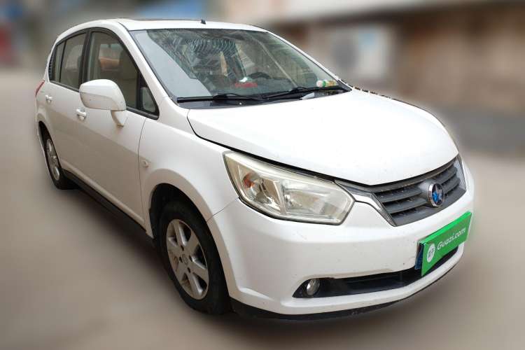 Used Venucia R50 2013 1.6L Manual Luxury Edition
