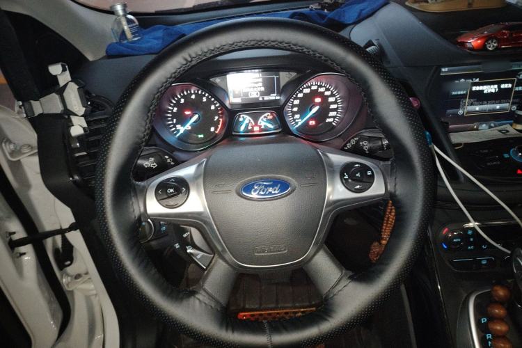 Used Ford Kuga 2015 2.0L GTDi Four-Wheel-Drive Sport Model
