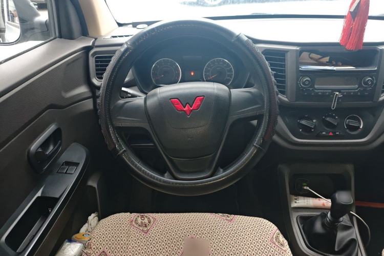 Used Wuling Hongguang V 2022 1.5L Jingqu Version Hydraulic Power Steering LAR