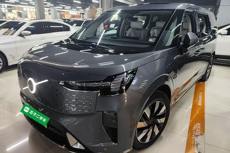 Used Volvo EM90 2025 Ultra Six-Seater