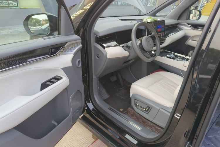 Used Zeekr 009 2022 WE Edition Driver Seat