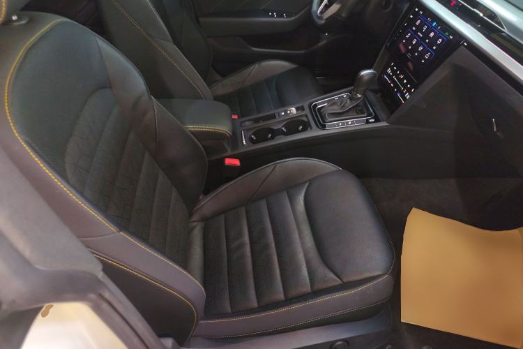 Used Volkswagen FAW-Volkswagen CC 2024 380TSI Striking Edition
