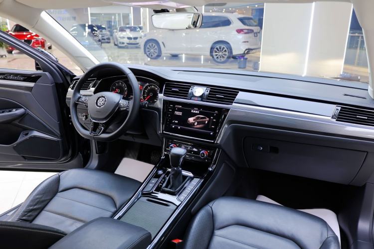 Used Volkswagen Phideon 2019 380TSI Two-Wheel Drive Business Edition China VI Standard