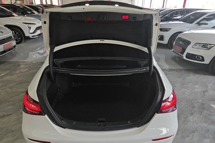 Used Mercedes-Benz E-Class 2021 Restyled E 300 L Sporty and Stylish Edition
