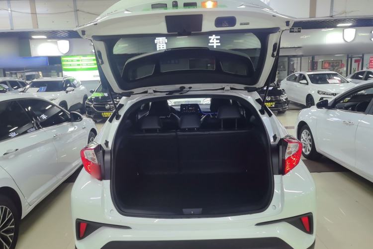 Used Toyota IZOA 2018 2.0L Yichi Edition China V Standard