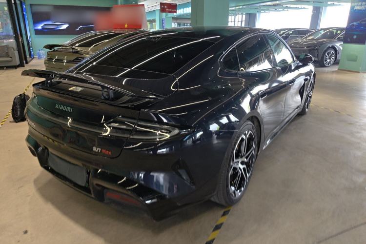 Used Xiaomi Auto SU7 2024 Four-Wheel Drive Ultra-Long Range Advanced Intelligent Driving Max Edition
