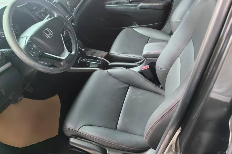 Used Honda Crider 2015 1.8L automatic luxury edition
