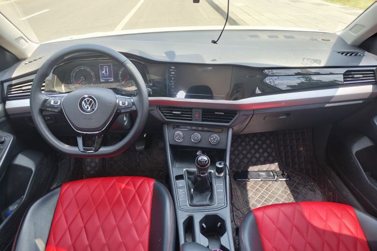 Used Volkswagen Bora 2021 1.5L Manual Fashion Smart Connect Edition Interior 2