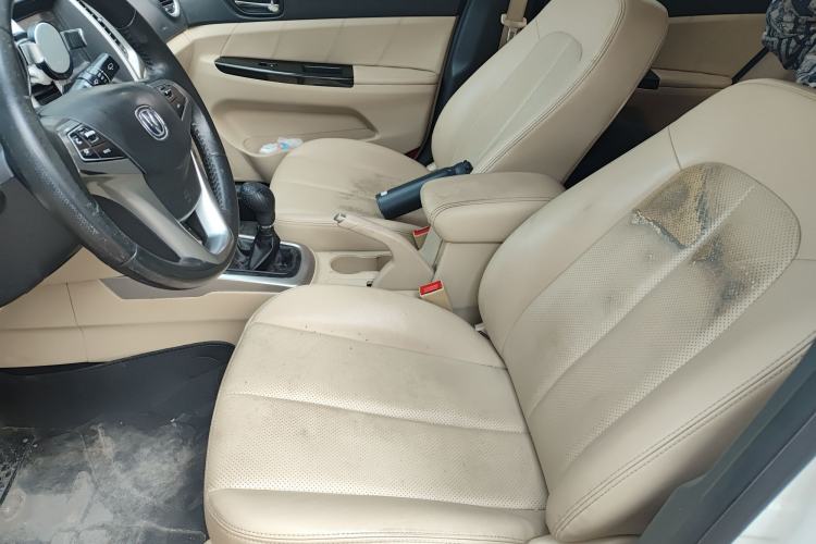 Used Changan Eado 2015 1.6L Manual Luxury Model China IV Standard
