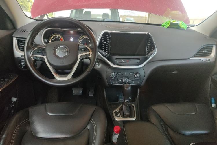 Used Jeep Cherokee 2017 2.0L Superior Edition