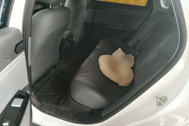 Used Geely Galaxy L6 2025 EM-i 60km Launch Edition Left Rear Seat