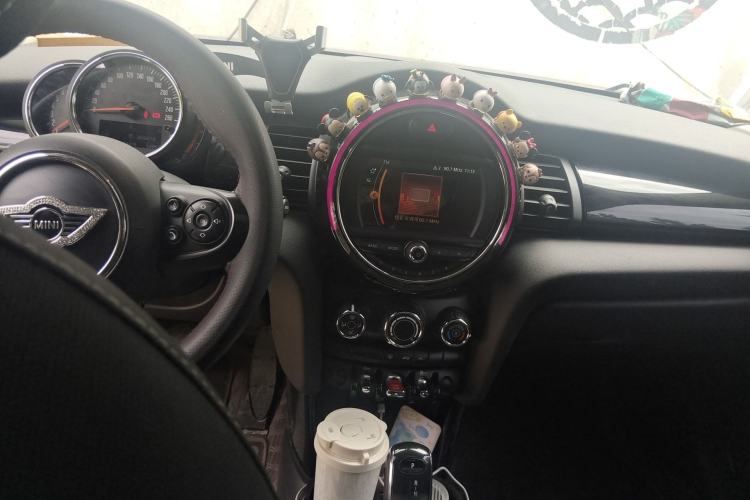 Used MINI 2018 1.5T ONE PLUS Center Console