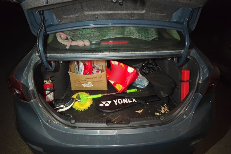 Used Mazda 3 Axela 2014 Sedan 1.5L Manual Comfort Model Trunk