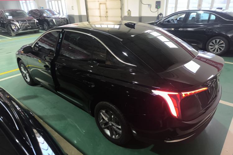 Used Hongqi E-QM5 2025 500km Range Commuter Version