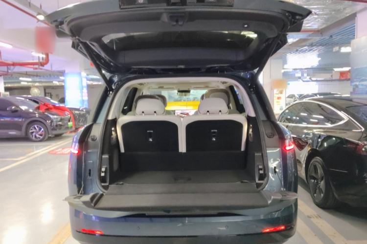 Used Lynk & Co 900 2025 2.0T Ultra
