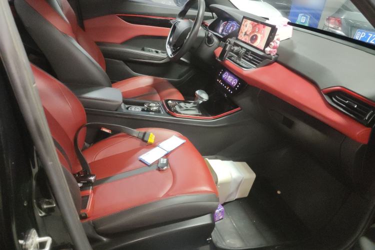 Used Dongfeng Aeolus Yixuan 2022 230T Automatic Adaptive-Beam Knight Edition
