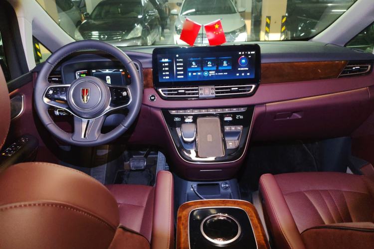 Used Hongqi HQ9 2023 2.0T Smart Connect Flagship Edition Center Console