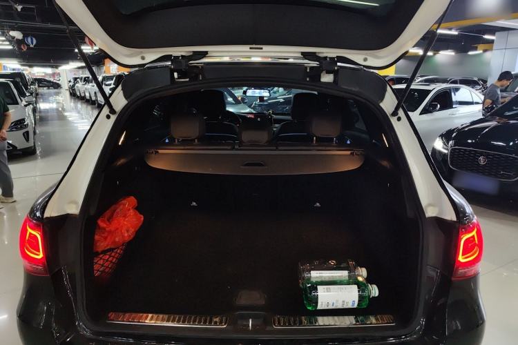 Used Mercedes-Benz GLC 2020 GLC 260 L 4MATIC Dynamic Model
